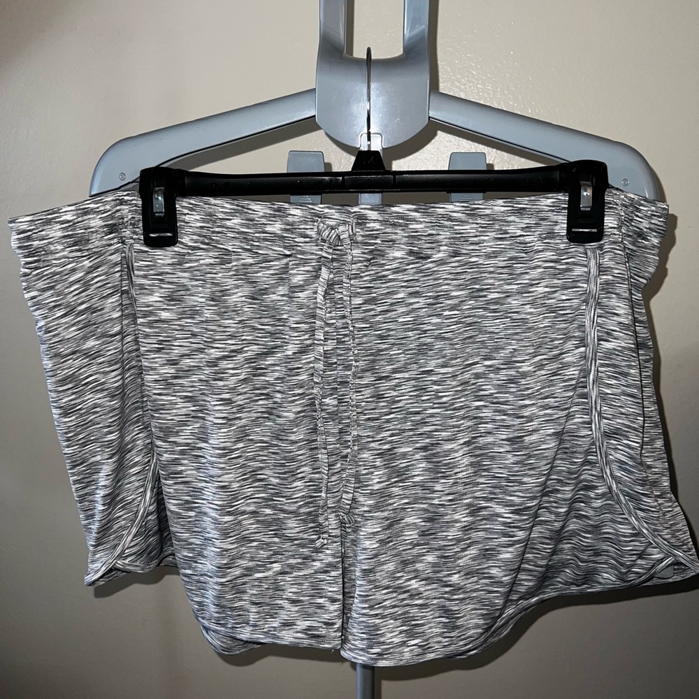 3 PAIRS! Women's 2 in 1 Athletic Shorts - Picture 4 of 9